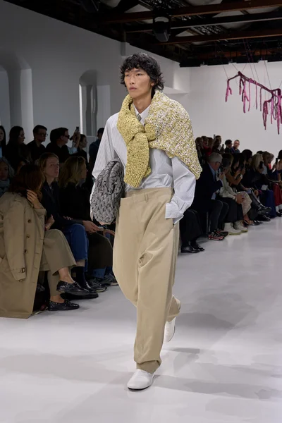 Look 44